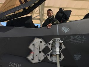 Türk pilot, F-35 ile ilk uçuşunu gerçekleştirdi