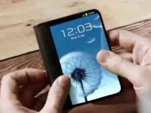 Katlanabilir Samsung telefon yakında geliyor