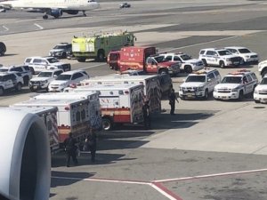 Karantinaya alınan uçakta 19 kişinin hasta olduğu belirlendi