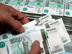 Rus rublesi 2,5 yılın dibinde