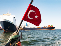S&P: Türkiye'de resesyon devam edecek