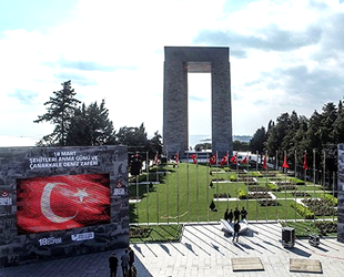 Çanakkale Deniz Zaferi 104. yılında törenlerle kutlanıyor