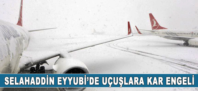 Hakkari'de uçuşlara kar engeli