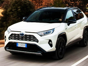 Hibrid Camry ve RAV4 Türkiye'de