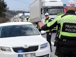 Emniyet Genel Müdürlüğünden araçlara 'Çakar lamba' ve 'abarth egzoz' denetimi