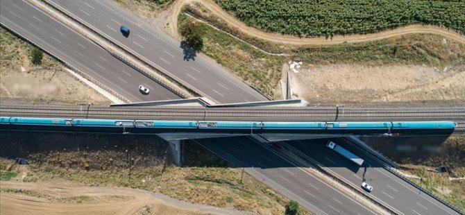 Çerkezköy-Kapıkule demir yolu hattında imzalar atılıyor