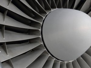 Rolls-Royce, Siemens’in elektrikli uçak bölümünü satın alıyor