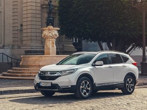 Honda yeni hibrit aracını Türkiye'de satışa sunuyor