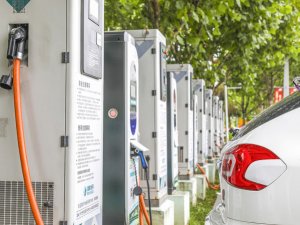 Çin’deki elektrikli araç şarj sayısı 1 milyona ulaştı