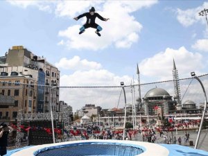 Taksim'de serbest uçuş heyecanı