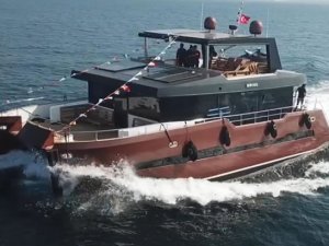 Ayden Marine dizaynı katamaran motoryat suya indirildi