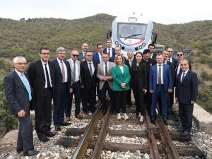 Anadolu DMU Milli Tren Seti Uşak’ta test sürüşüne başladı