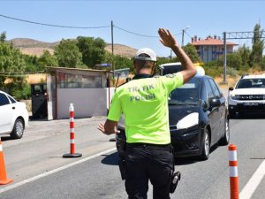 Trafik denetimlerinde 21 bin 607 hız ihlali tespit edildi