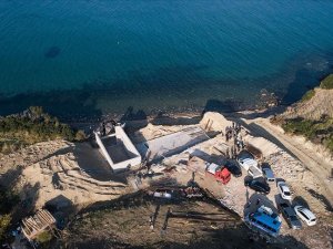 Karaburun'daki sit alanına yapılan inşaatta yıkım başladı