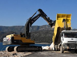 Çayağzı Yat Limanı'nda onarım çalışması başladı