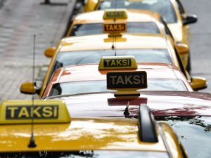 Eyüp Aksu: Son 3 ayda taksi hasılatları yüzde 25 artmış durumda
