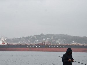 Dev gemiler İstanbul Boğazı'ndan geçti