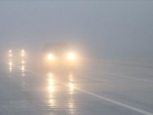 Bolu Dağı'nda sağanak ve sis nedeniyle görüş mesafesi düştü