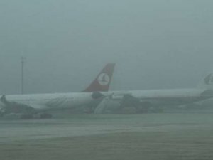 Gaziantep'te uçak seferleri sis nedeniyle iptal edildi