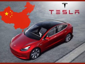 Çin yapımı ilk Tesla otomobil Model 3 törenle teslim edildi
