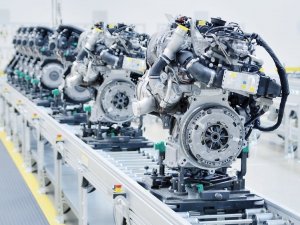 Mercedes ve Volvo ortak motor üretecek