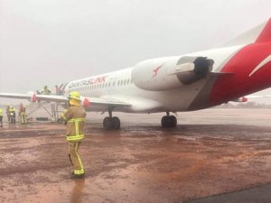 Qantas'a ait yolcu uçağı pistten çıktı