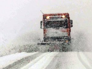 Doğu'da 258 yerleşim birimine ulaşım sağlanamıyor