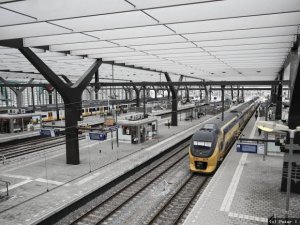 Hollanda'daki tren istasyonlarında sigara yasaklandı