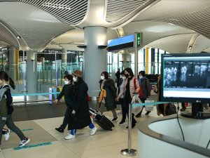 İstanbul Havalimanında termal kamera kontrolü devam ediyor