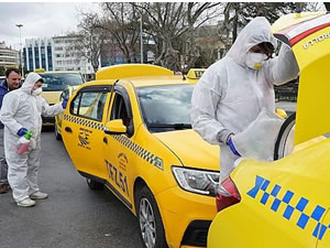 İstanbul'da taksi ve dolmuşlar dezenfekte edilliyor