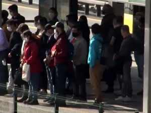 Normalleşmenin ilk günü İstanbul'da trafik yoğunluğu