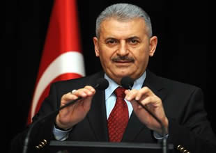 Bakan Yıldırım, İEÜ'de konferansa katıldı