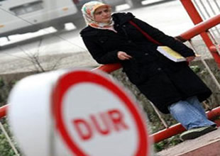 Renault da başörtü yasağına geçti