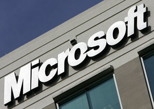Microsoft, Apple'dan fazla telefon sattı