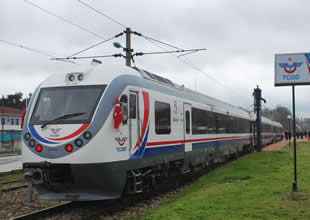 İlk dizel tren seti 'Anadolu' hizmete giriyor