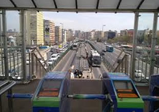 Mecidiyeköy metrobüs durağı yenileniyor