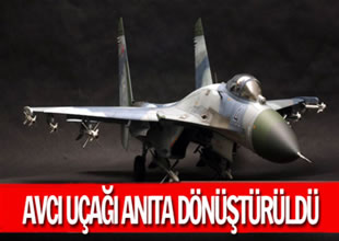 Avcı uçağı Su-27 anıta dönüştürüldü