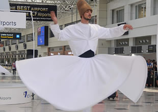 Antalya Havalimanı'nda sema gösterisi