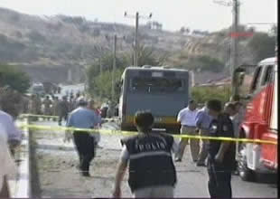 İzmir Foça'da askeri araca saldırı