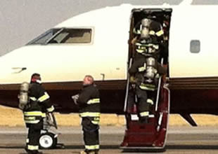 Romney'nin eşinin bulunduğu uçak acil iniş yaptı