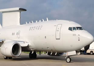 Boeing Koreye savaş uçağını teslim etti