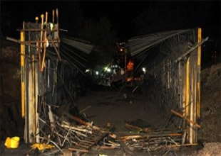 YHT projesinde köprü inşaatı çöktü: 10 yaralı