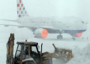 Zagreb havaalanı uzun süre ulaşıma kapandı