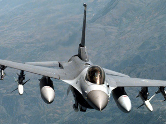 Türk F-16 uçağına Suriye'den füze tacizi