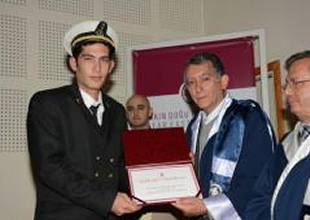 Denizcilik Fakültesi'nde Diploma Töreni