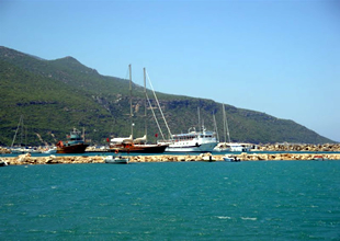 Menderes Yat Limanı çalışmaları başladı