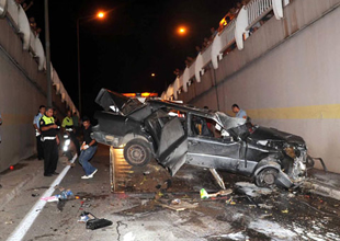 Antalya'da iki trafik kazası: 12 yaralı