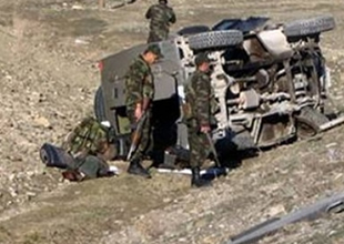 Kars'ta kaza: 12 asker yaralı