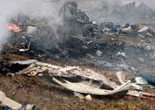 Yemen'de askeri uçak düştü