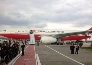Erdoğan'ın uçağı kırmızı beyaza boyandı